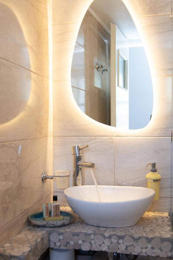 Miles Away Luxury Apartments Platis Gialos  Dış mekan fotoğraf